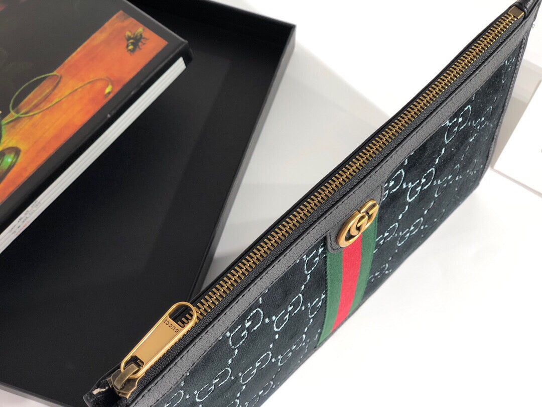 Gucci Off The Grid Pouch
