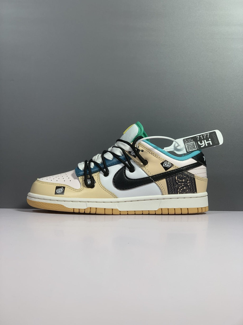 Nike SB Dunk Low Top