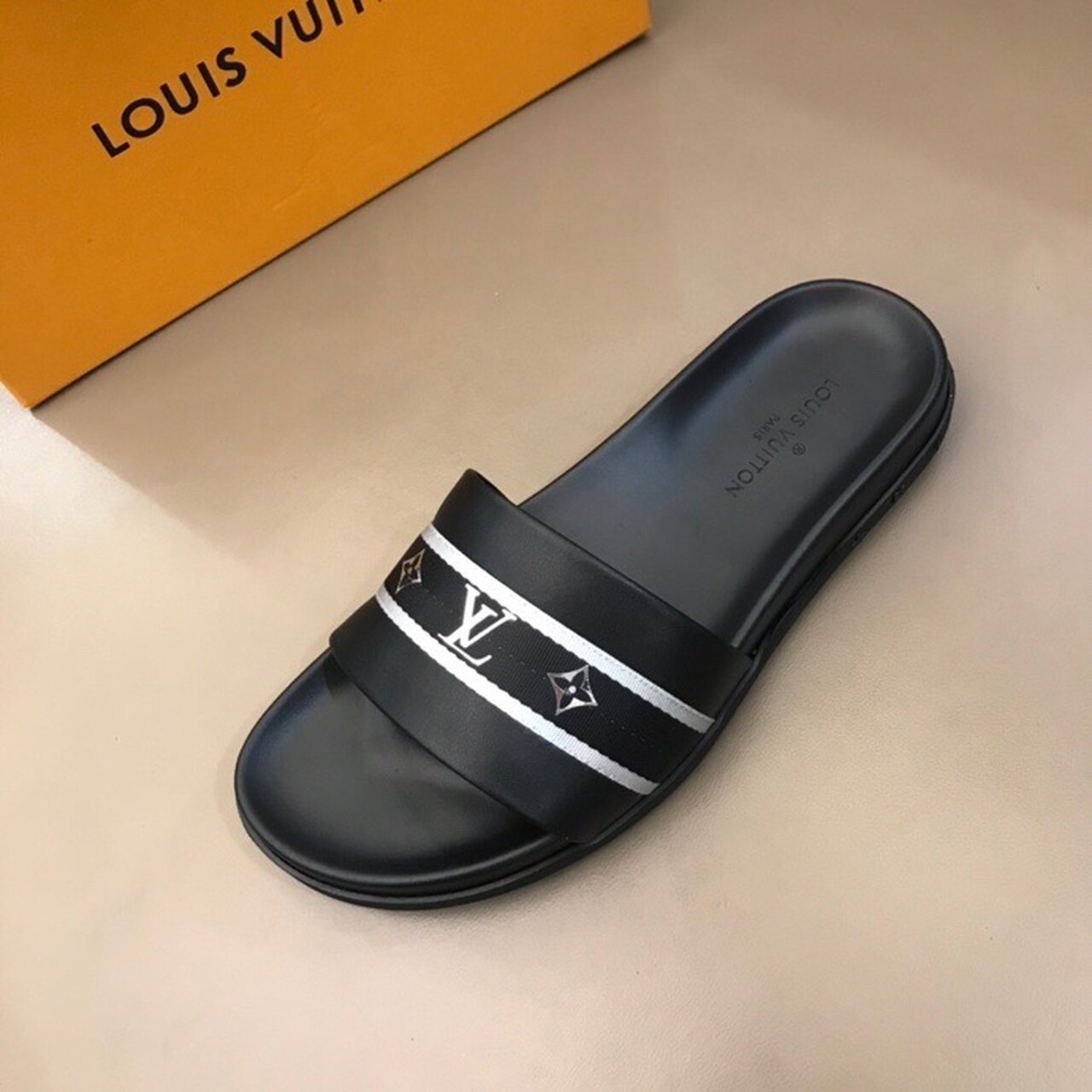 Louis Vuitton Single Strap Mules Mens Sandals Canvas Spring/Summer Collection Black/Silver