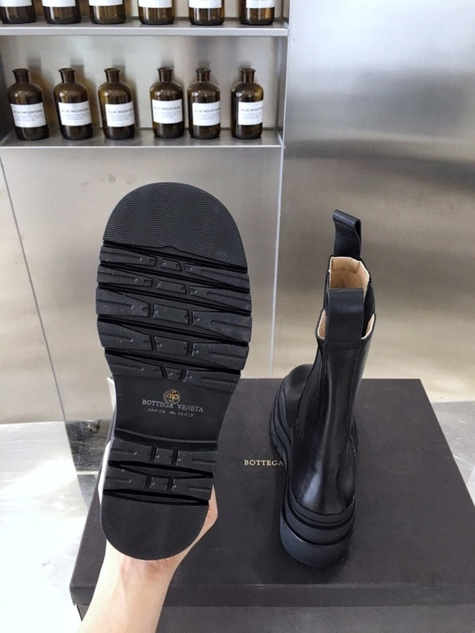 Bottega Veneta Flat Triple-Sole Leather Boots Calfskin Leather Fall/Winter 2020 Collection, Black