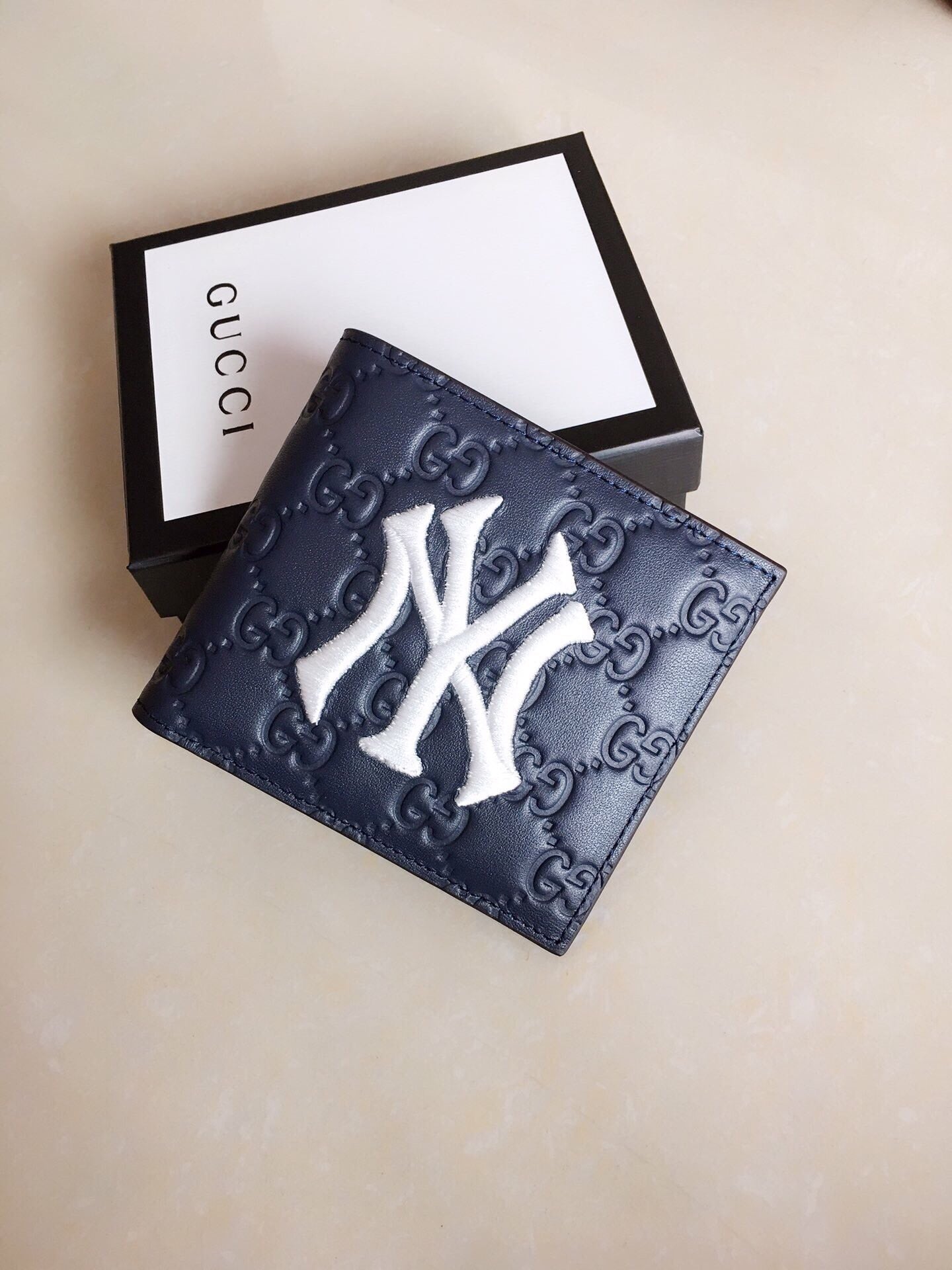Gucci Bi-Fold Wallet 11cm