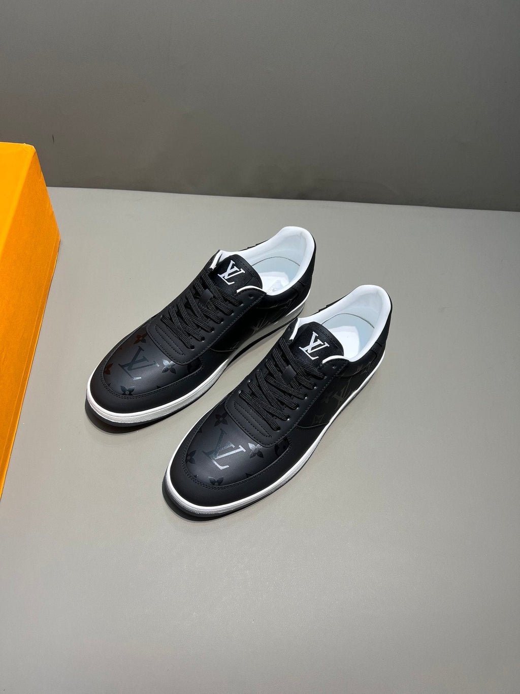 Louis Vuitton Trainer Sneaker