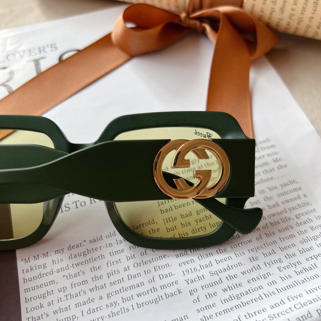 Gucci Rectangular Frame Sunglasses