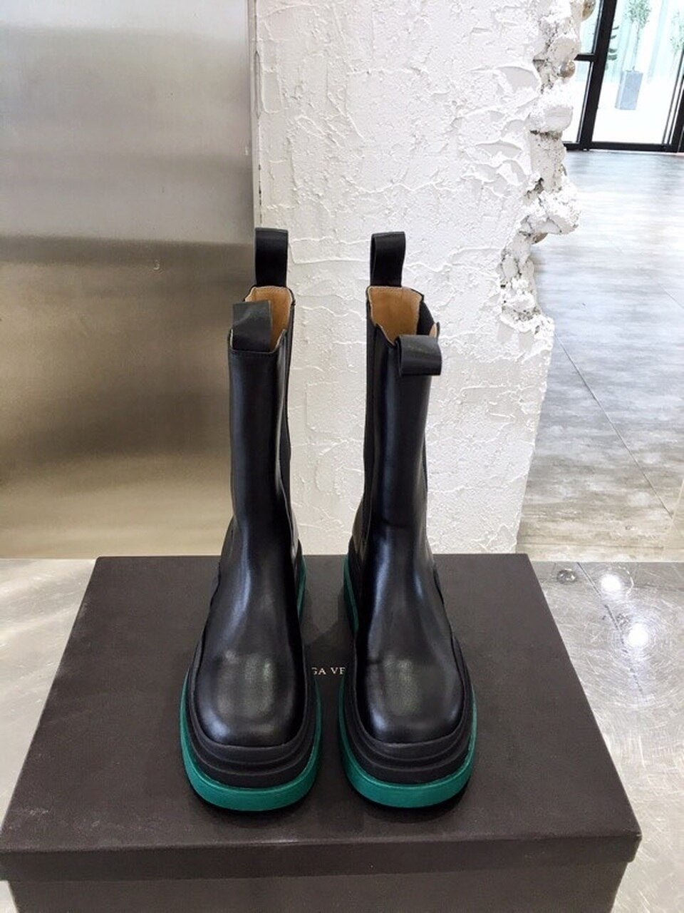 Bottega Veneta Flat Triple-Sole Leather Boots Calfskin Leather Fall/Winter 2020 Collection, Black/Green