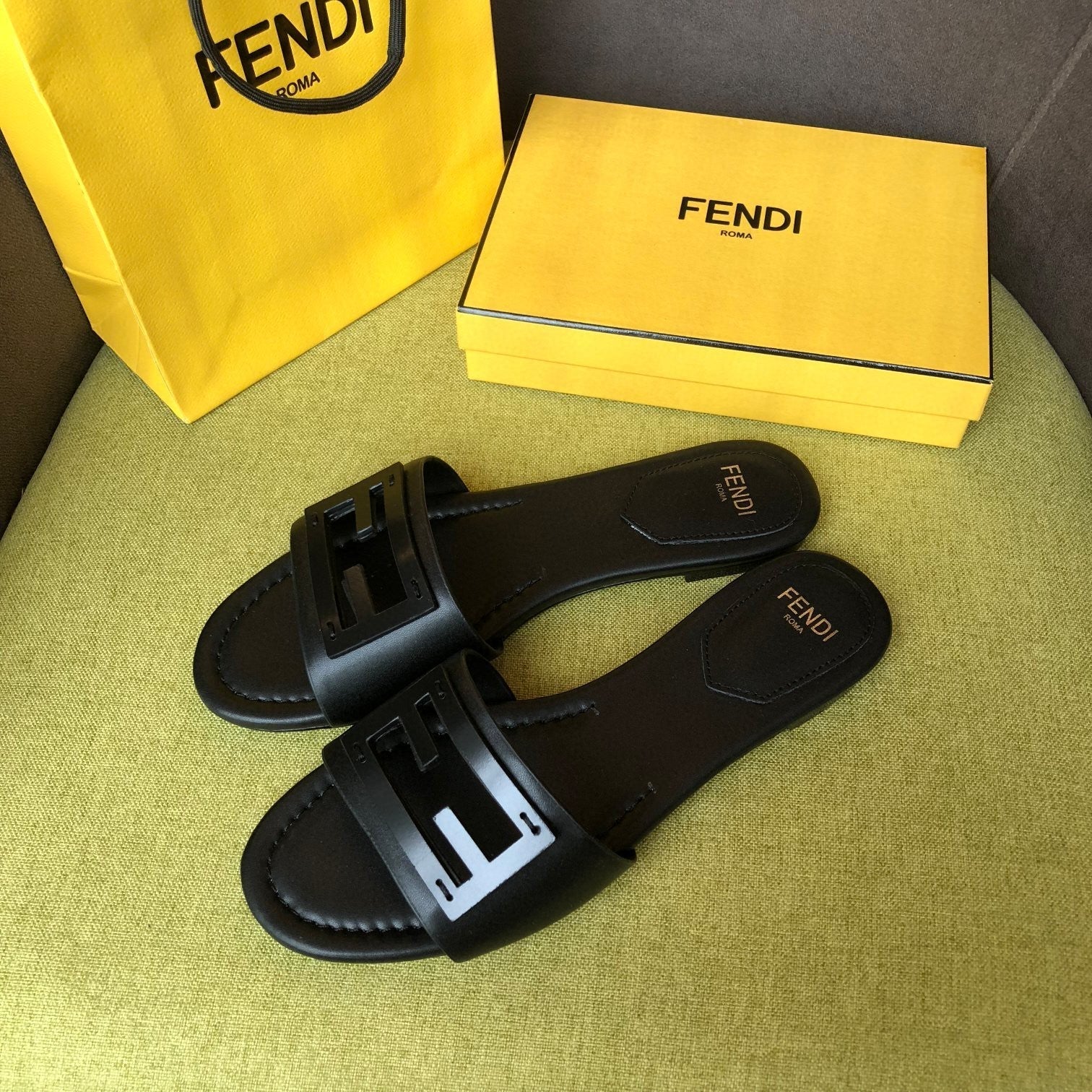 Fendi Baguette Black