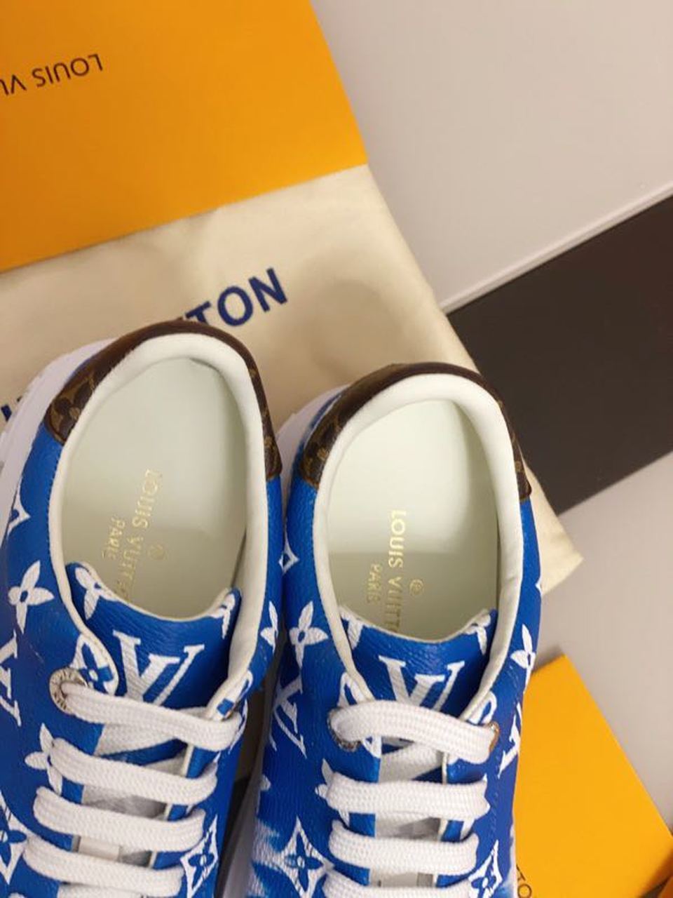 Louis Vuitton Tie Dye Escale Time Out Sneakers Calfskin Leather Spring/Summer 2020 Collection 1A7UM7 Bleu