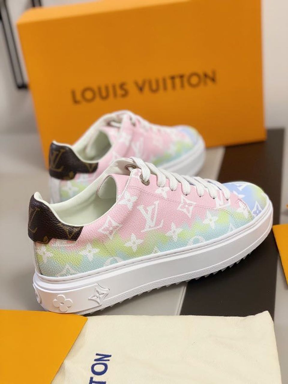 Louis Vuitton Tie Dye Escale Time Out Sneakers Calfskin Leather Spring/Summer 2020 Collection 1A7UM7 Pastel Pink