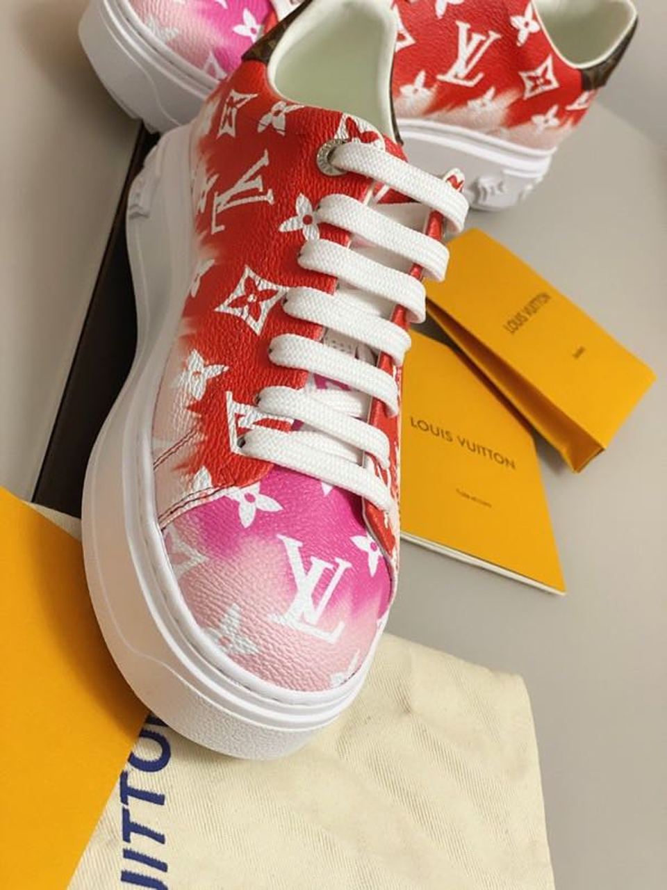 Louis Vuitton Tie Dye Escale Time Out Sneakers Calfskin Leather Spring/Summer Collection 1A7ULR, Rouge