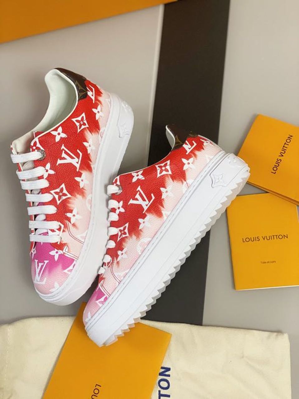 Louis Vuitton Tie Dye Escale Time Out Sneakers Calfskin Leather Spring/Summer Collection 1A7ULR, Rouge