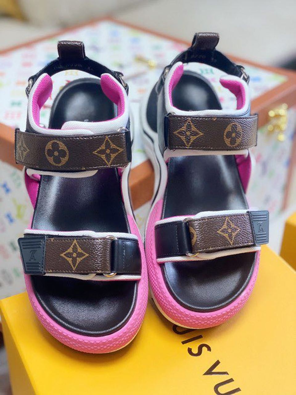 Louis Vuitton Archlight Sandals Calfskin Leather Spring/Summer Collection 1A7TW8 Pink