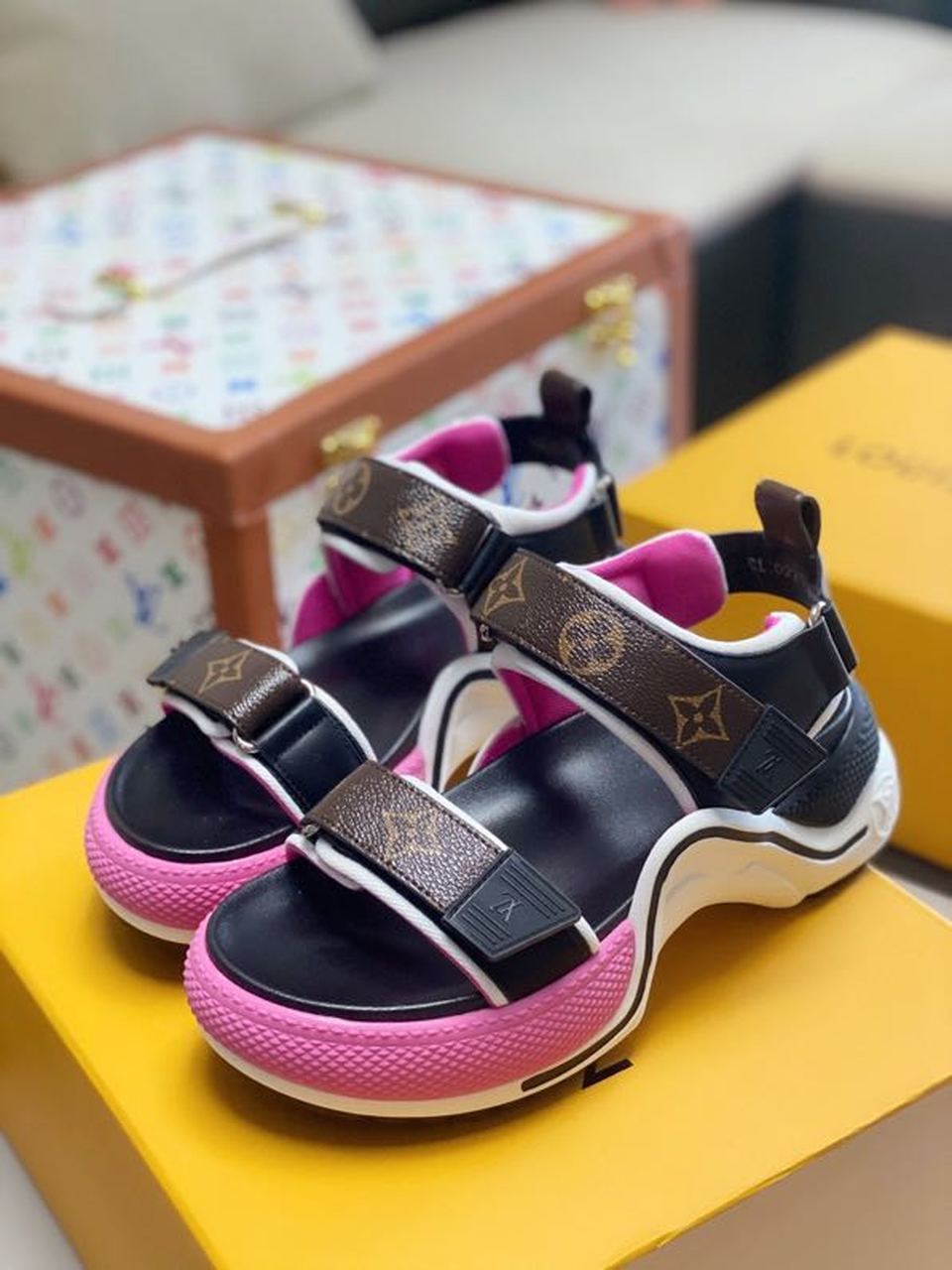 Louis Vuitton Archlight Sandals Calfskin Leather Spring/Summer Collection 1A7TW8 Pink