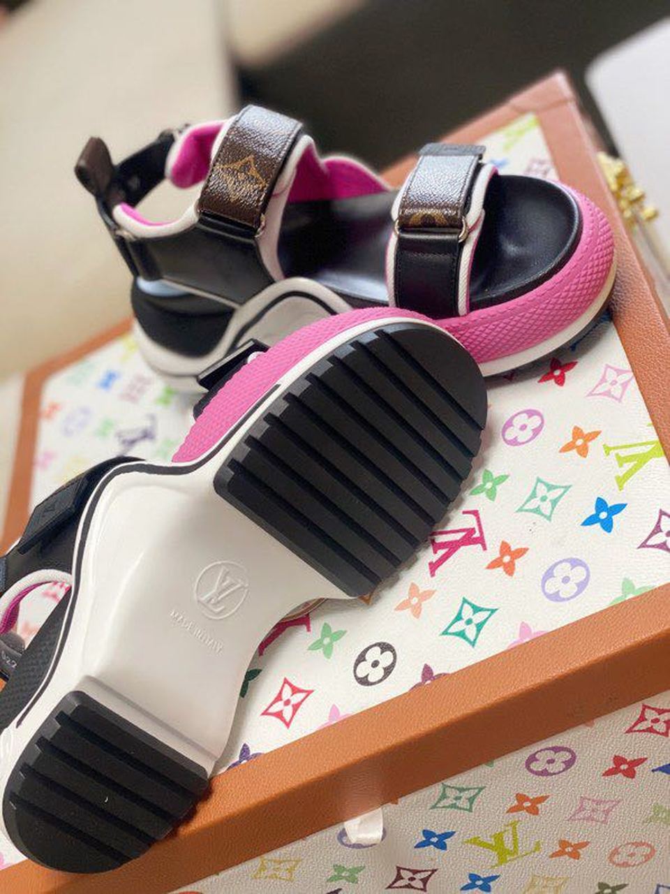 Louis Vuitton Archlight Sandals Calfskin Leather Spring/Summer Collection 1A7TW8 Pink