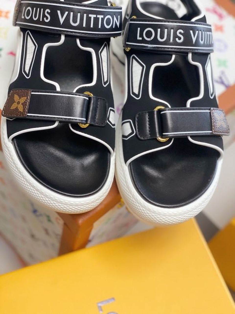 Louis Vuitton Archlight Sandals Calfskin Leather Spring/Summer 2020 Collection 1A7TW8 Black