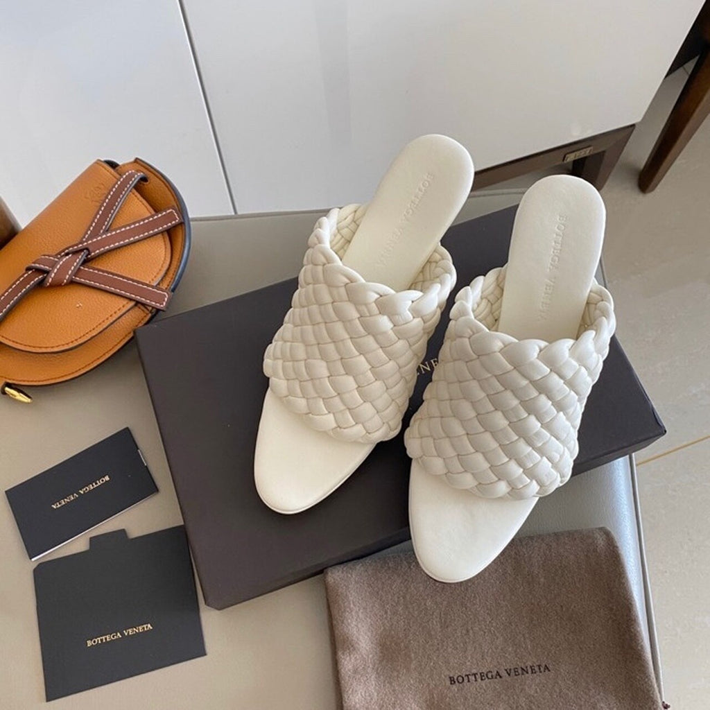 Bottega Veneta Curve Mules 9.5cm Heel Lambskin Leather Spring/Summer 2020 Collection, White