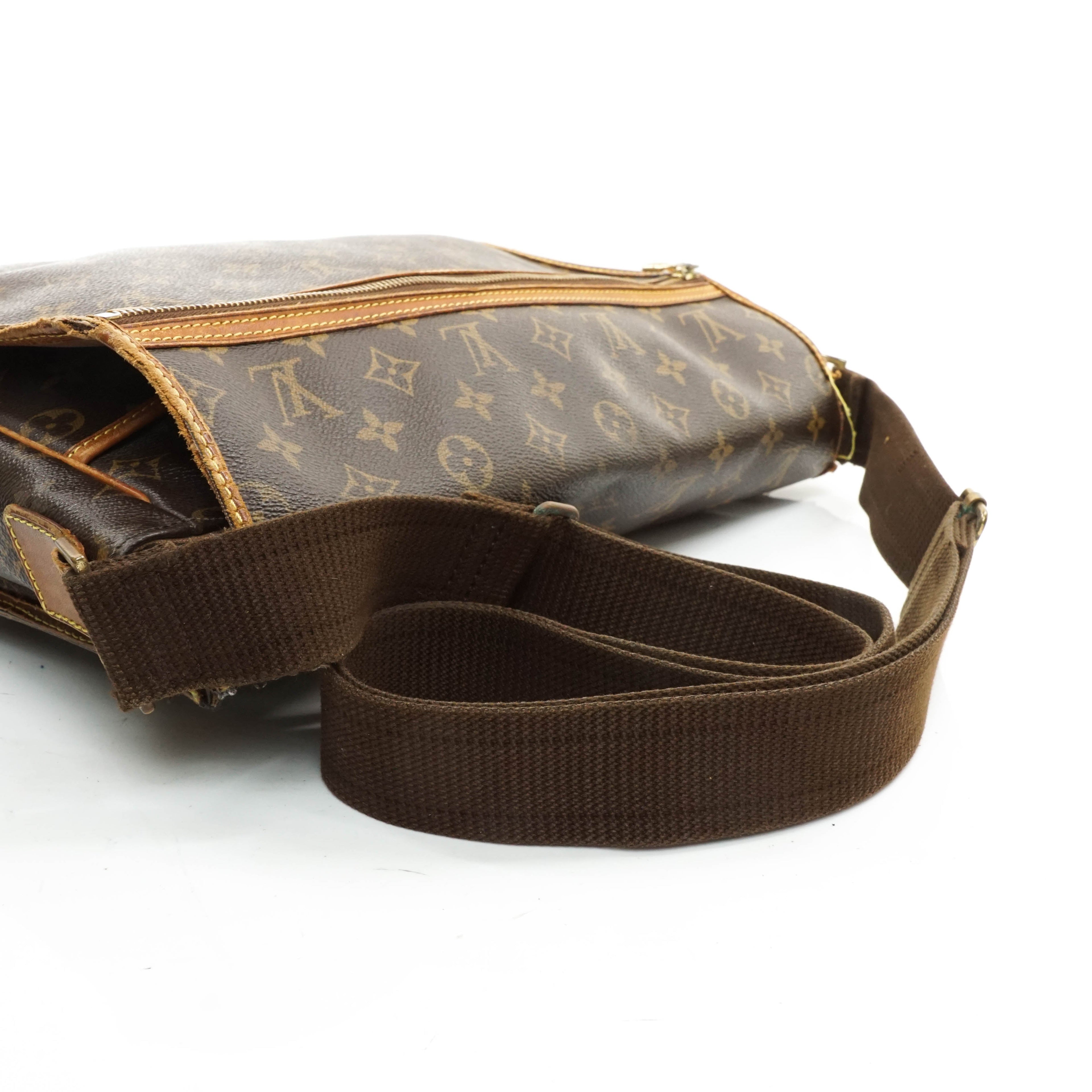 Louis Vuitton Bosphore Gm Messenger
