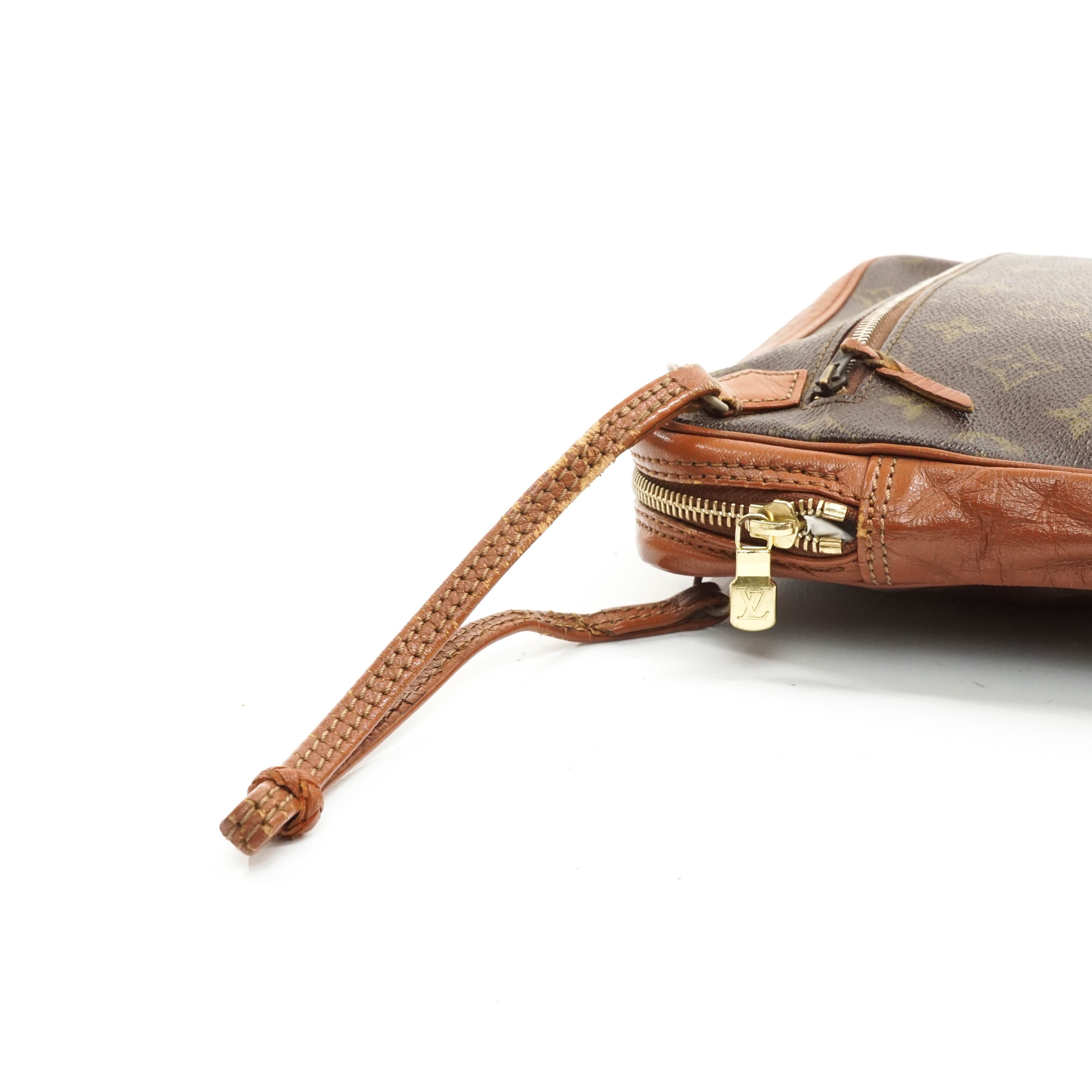 Louis Vuitton Sac Clutch Bag