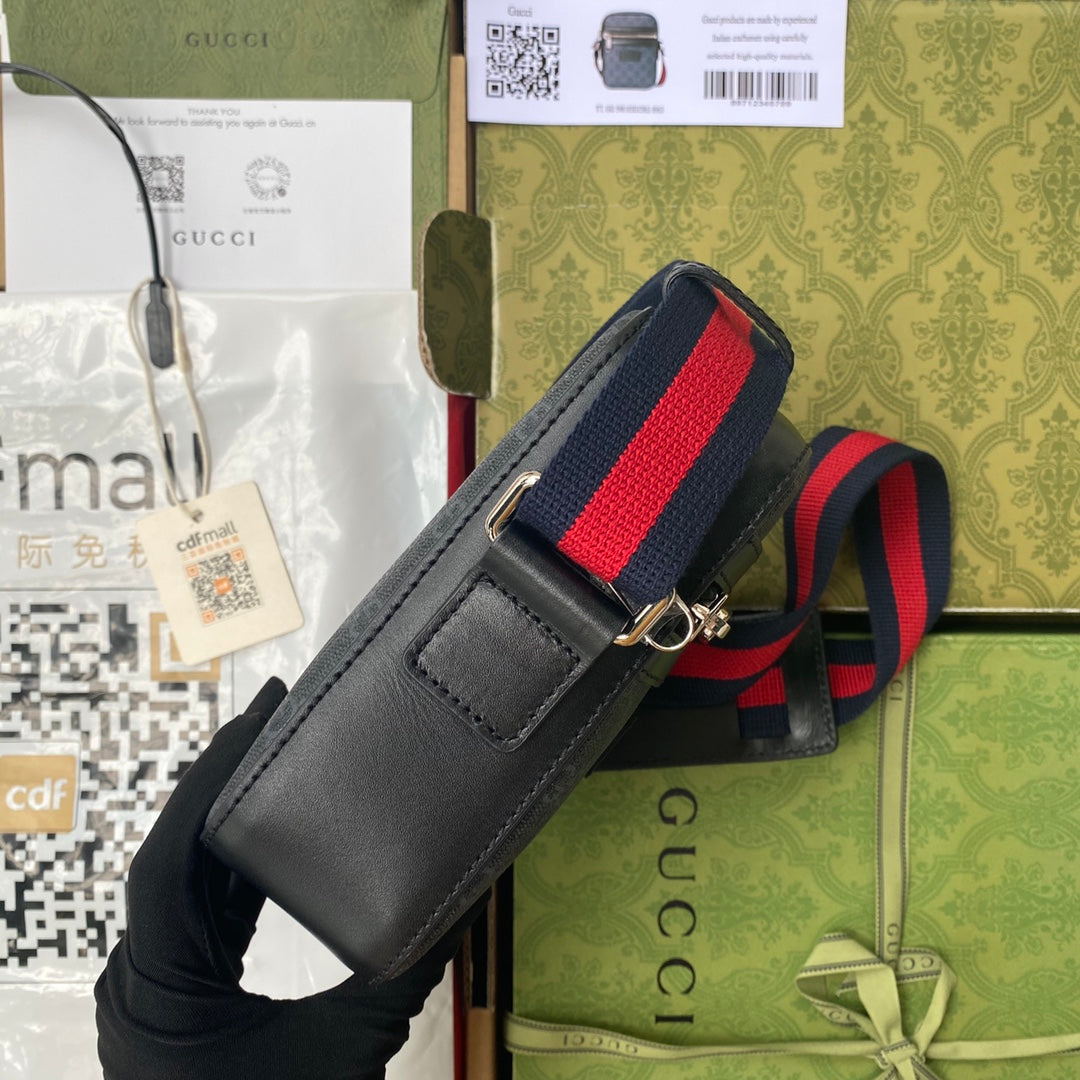 Gucci GG Messenger Bag 18cm Black