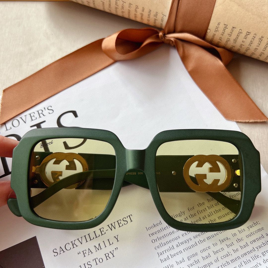 Gucci Rectangular Frame Sunglasses