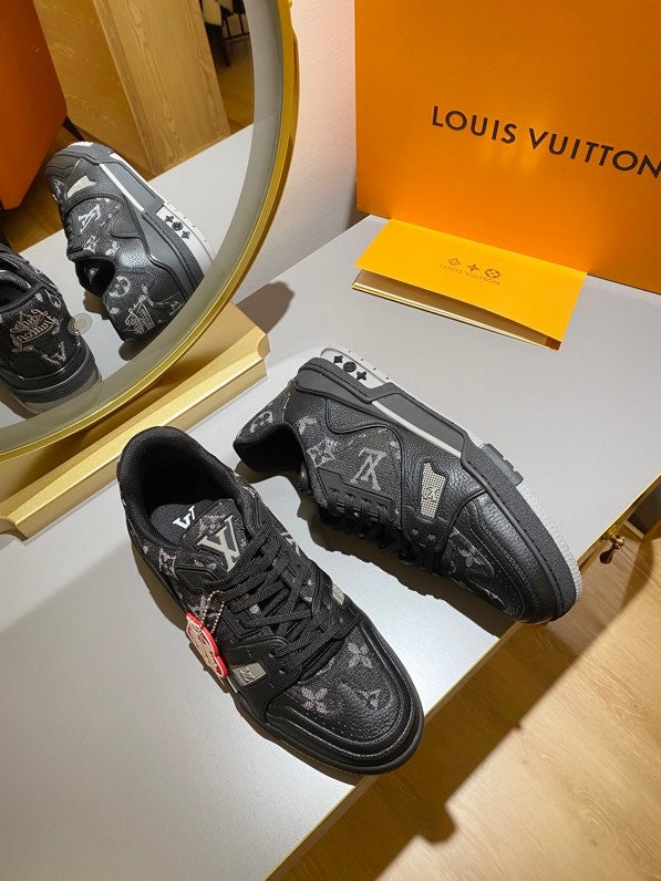 Louis Vuitton Trainer Sneaker