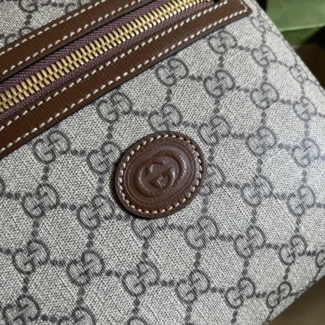 Gucci Supreme Messenger Bag 24cm Brown