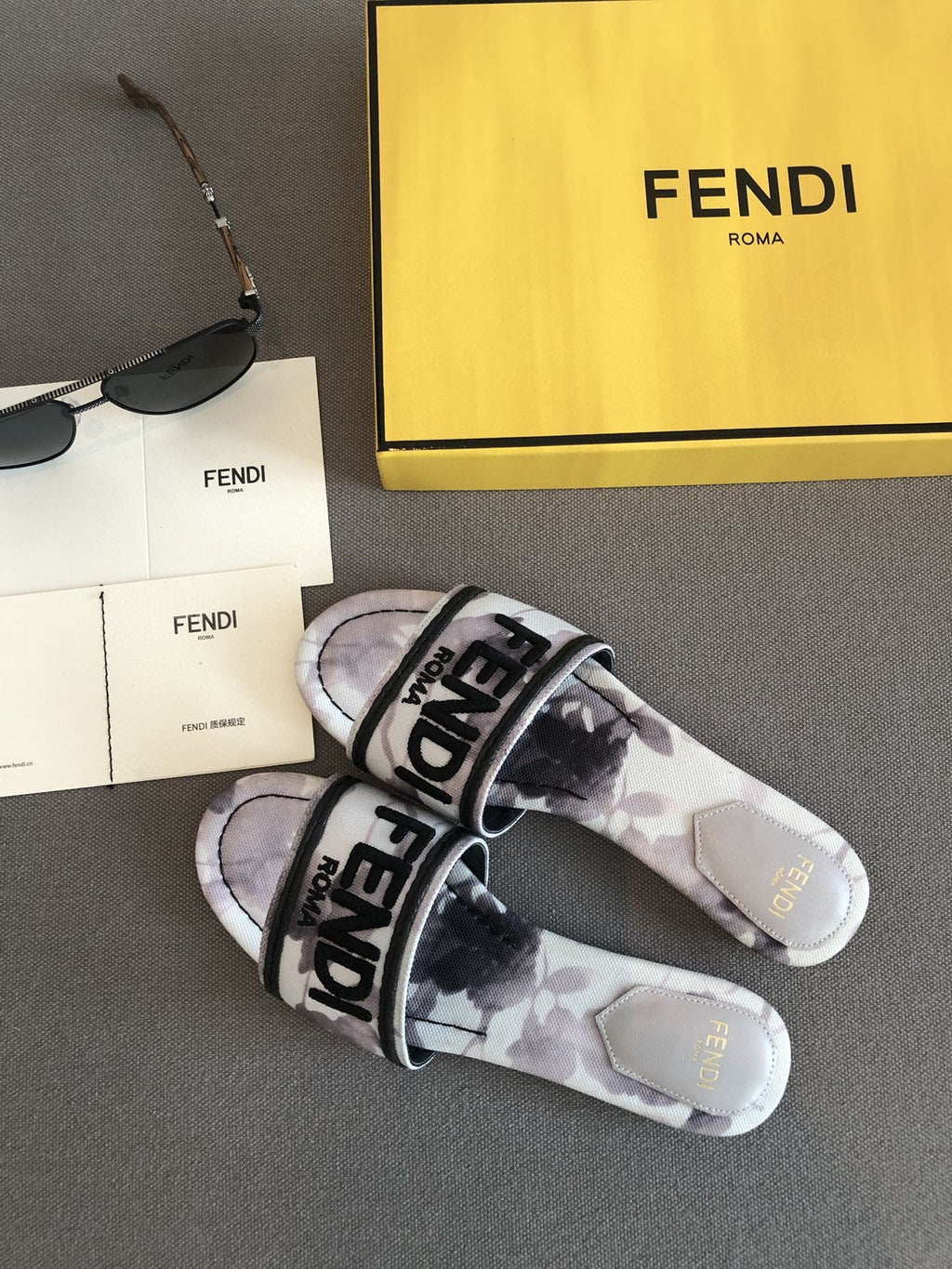 Fendi Baguette Grey