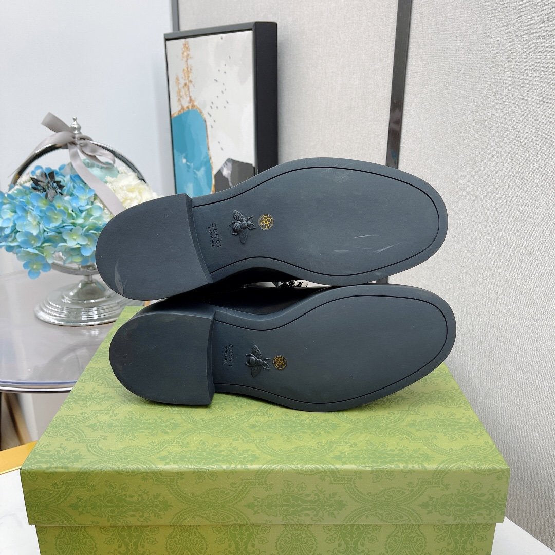 Gucci Ankle Chelsea Boots With Chain Black