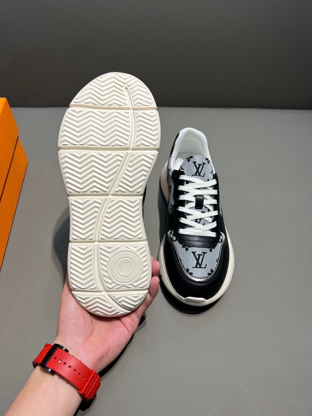 Louis Vuitton Trainer Sneaker