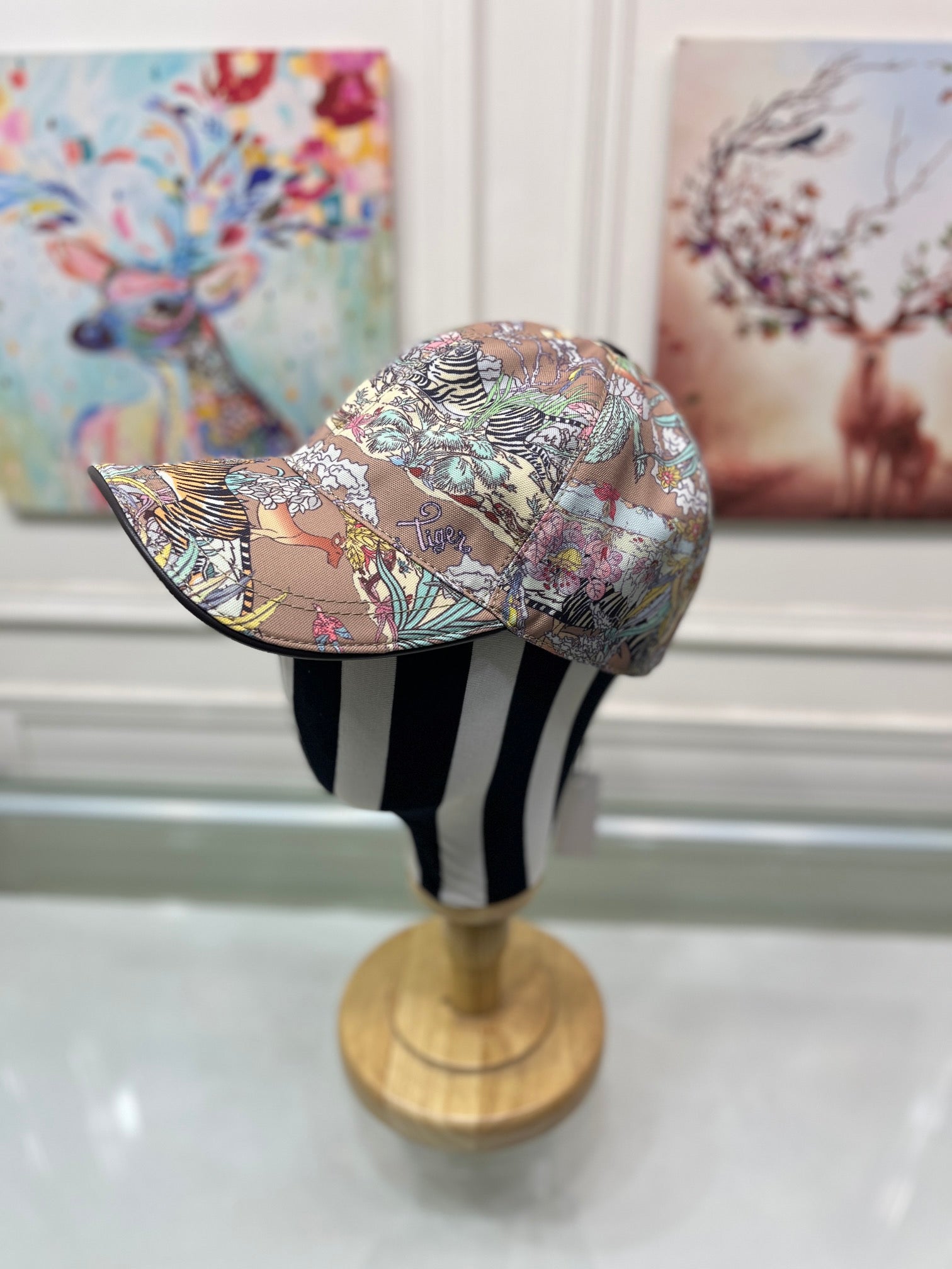 Gucci Canvas Baseball Cap Tiger