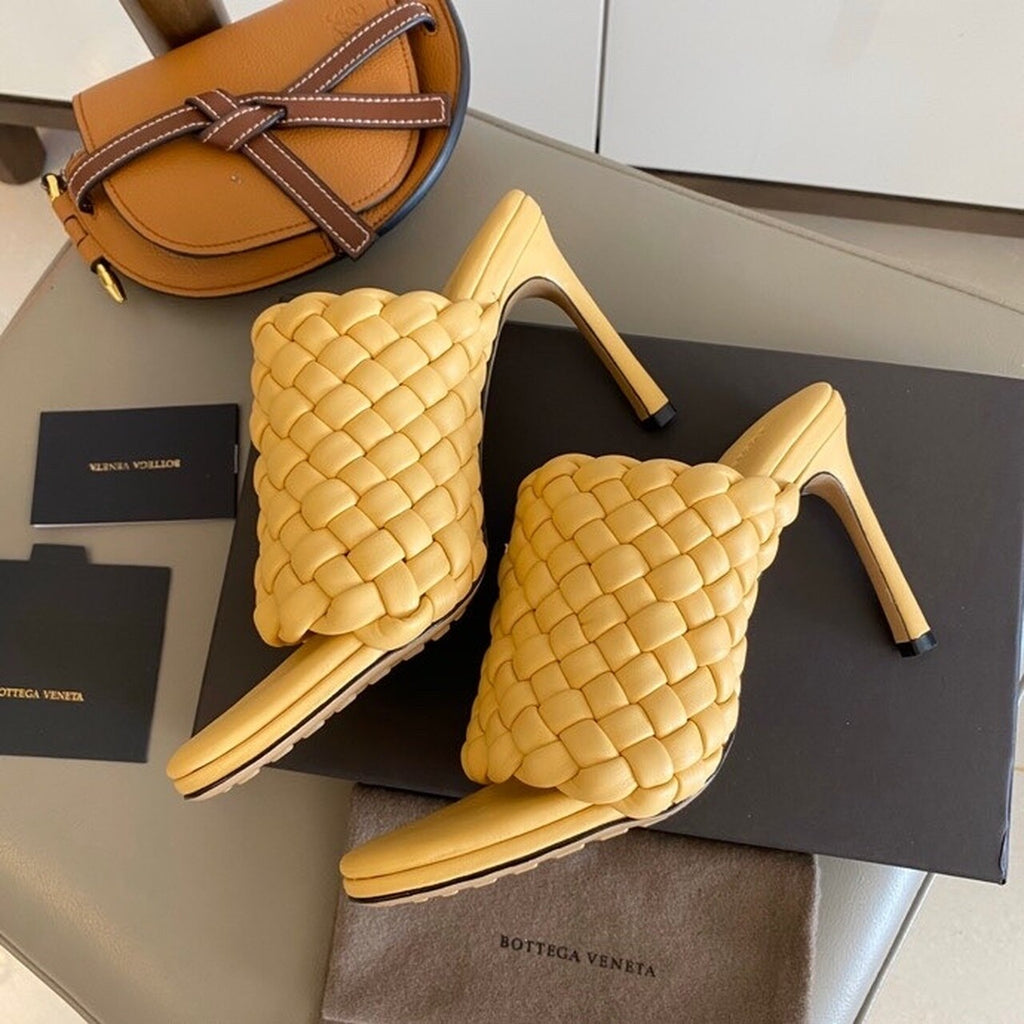 Bottega Veneta Curve Mules 9.5cm Heel Lambskin Leather Spring/Summer 2020 Collection, Saffron