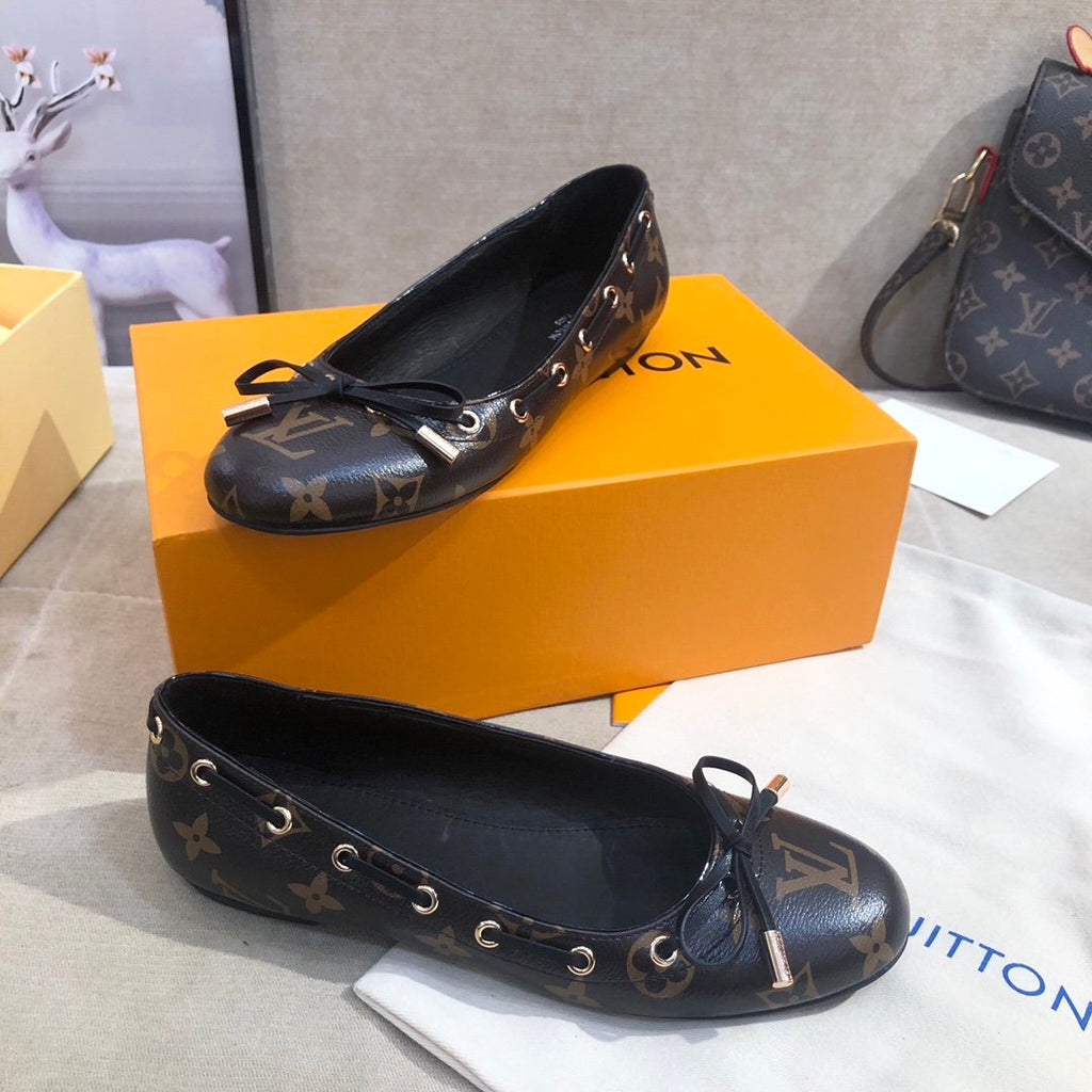 Louis Vuitton Gloria Flat Loafer Black
