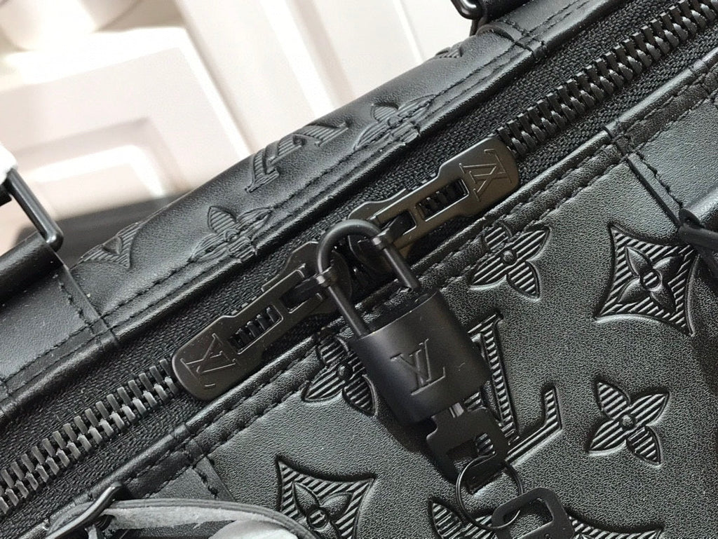 Louis Vuitton Monogram 50cm Black