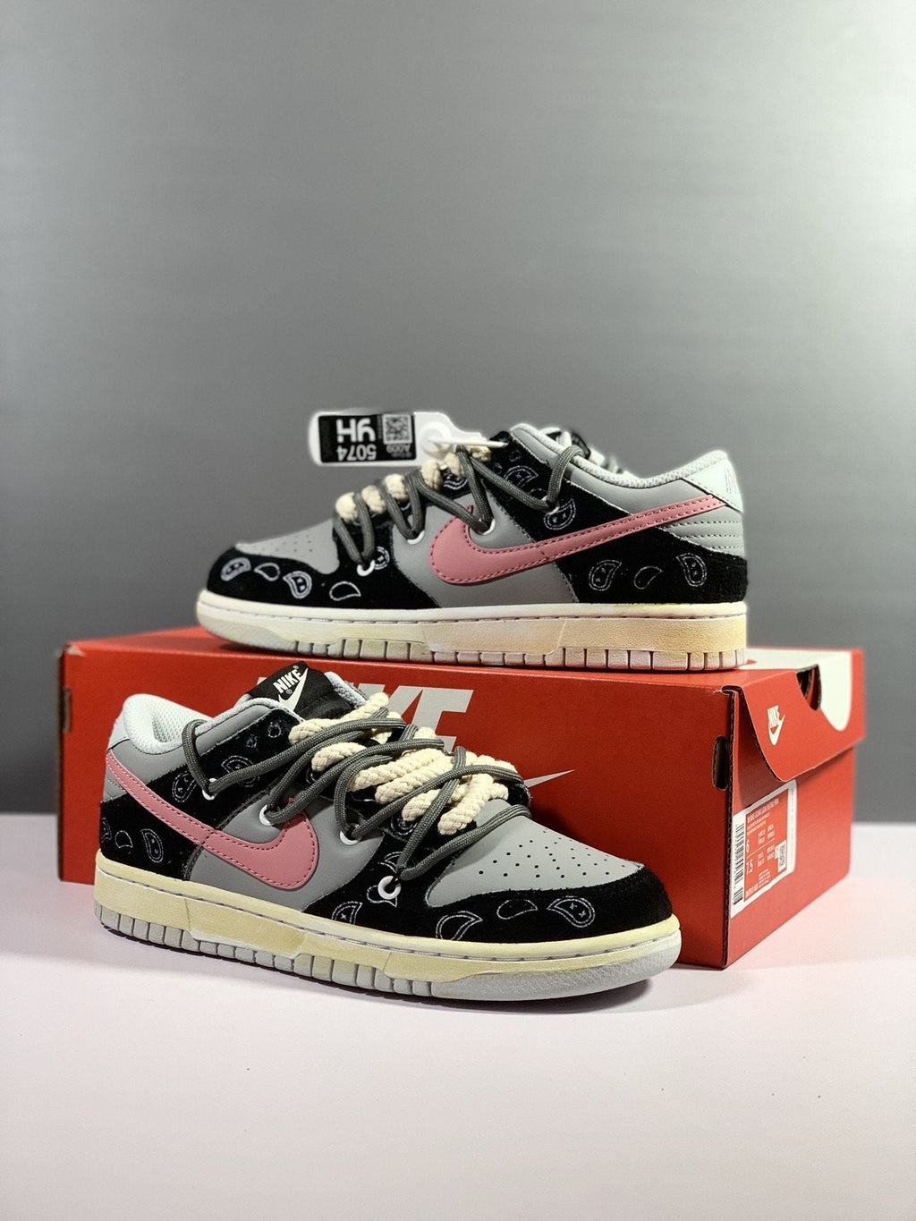 Nike SB Dunk Low Top