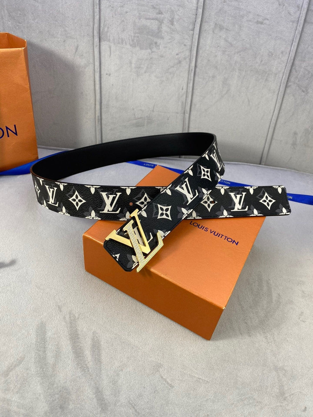 Louis Vuitton Initiales Reversible