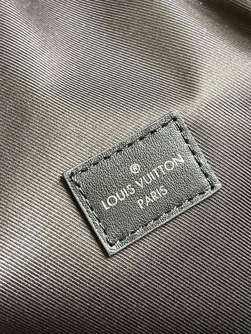 Louis Vuitton N50009 Campus Backpack 39cm
