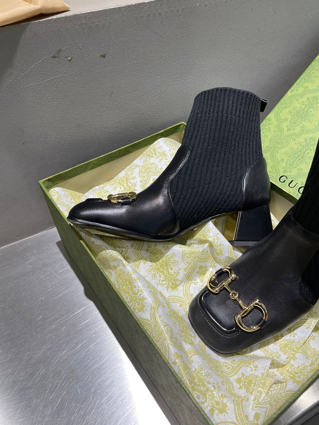 Gucci Ankle Boots With Horsebit Black