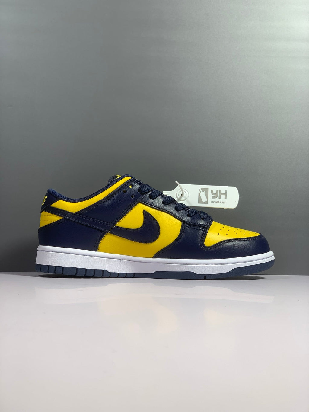 Nike Wmns Dunk Low Vintage Yellow