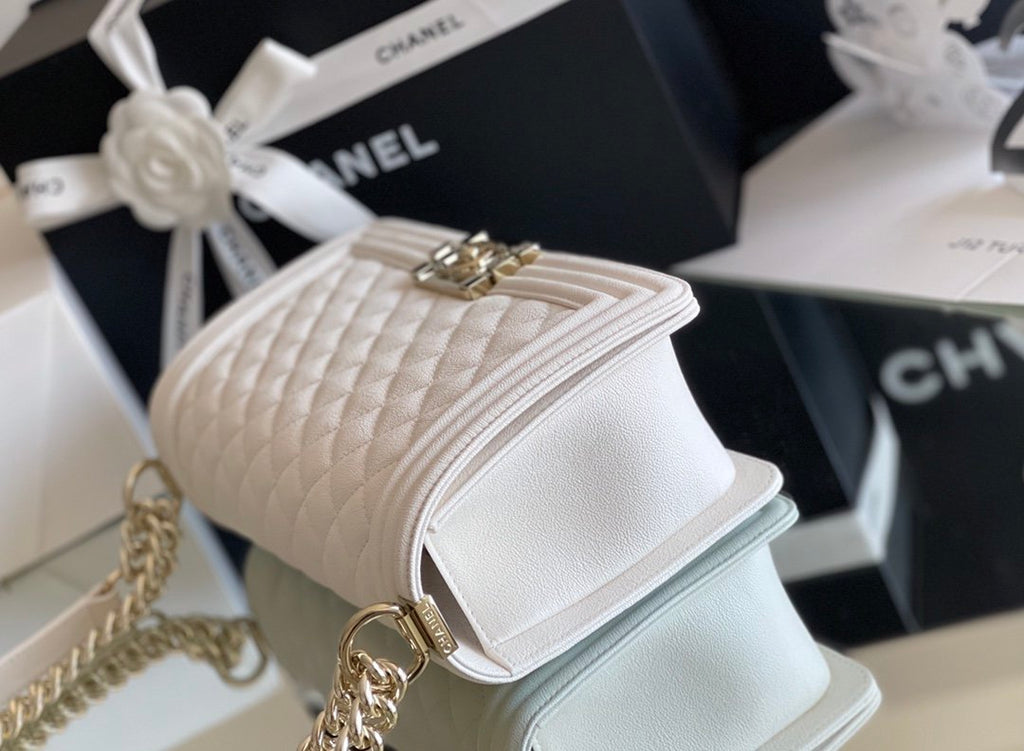 Chanel Medium Classic Flapbag 25cm White