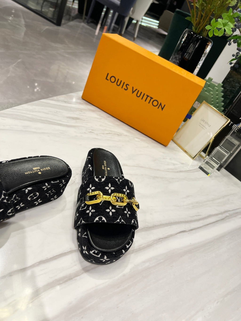 Louis Vuitton Jumbo Flatform Mule Black