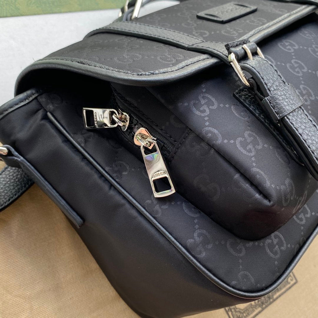 Gucci Shoulder Bag Shima 27cm Black
