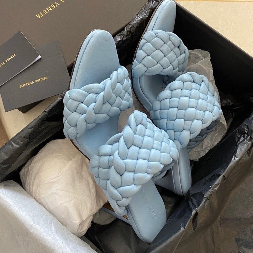 Bottega Veneta Curve Sandals 9.5cm Heel Lambskin Leather Spring/Summer 2020 Collection, Light Blue