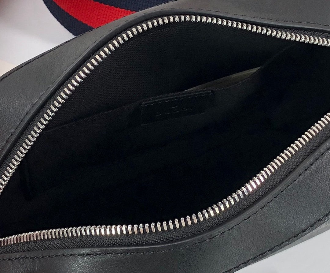 Gucci Black Shoudler Bag 24cm Black