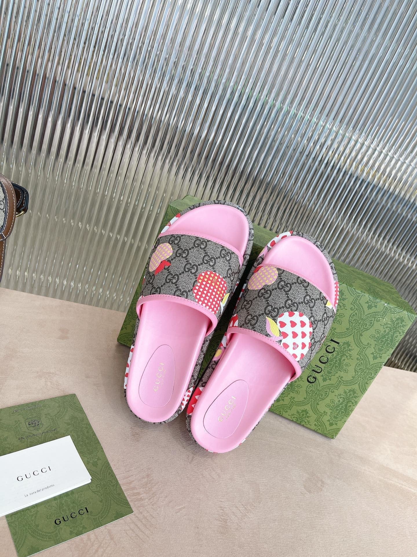 Gucci Platform Slide Sandal Pink