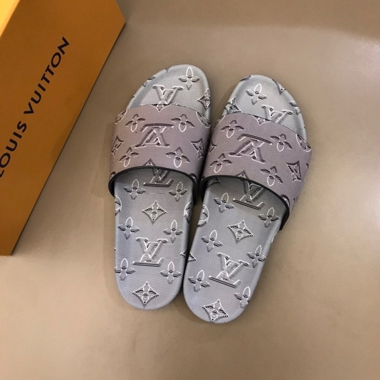 Louis Vuitton x Virgil Abloh Slide Sandals Spring/Summer Collection Gray-Black