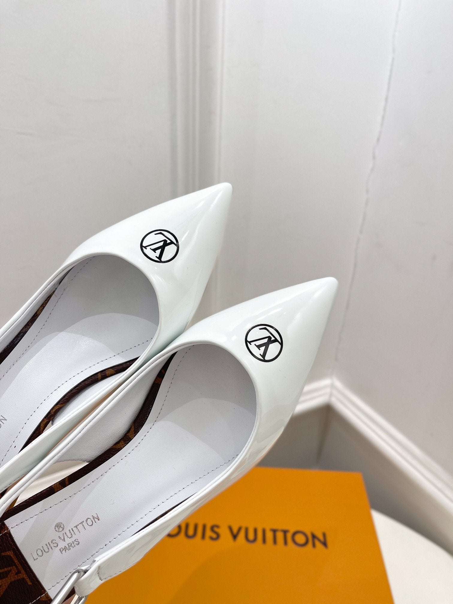 Louis Vuitton Magnetic Slingback Pump White