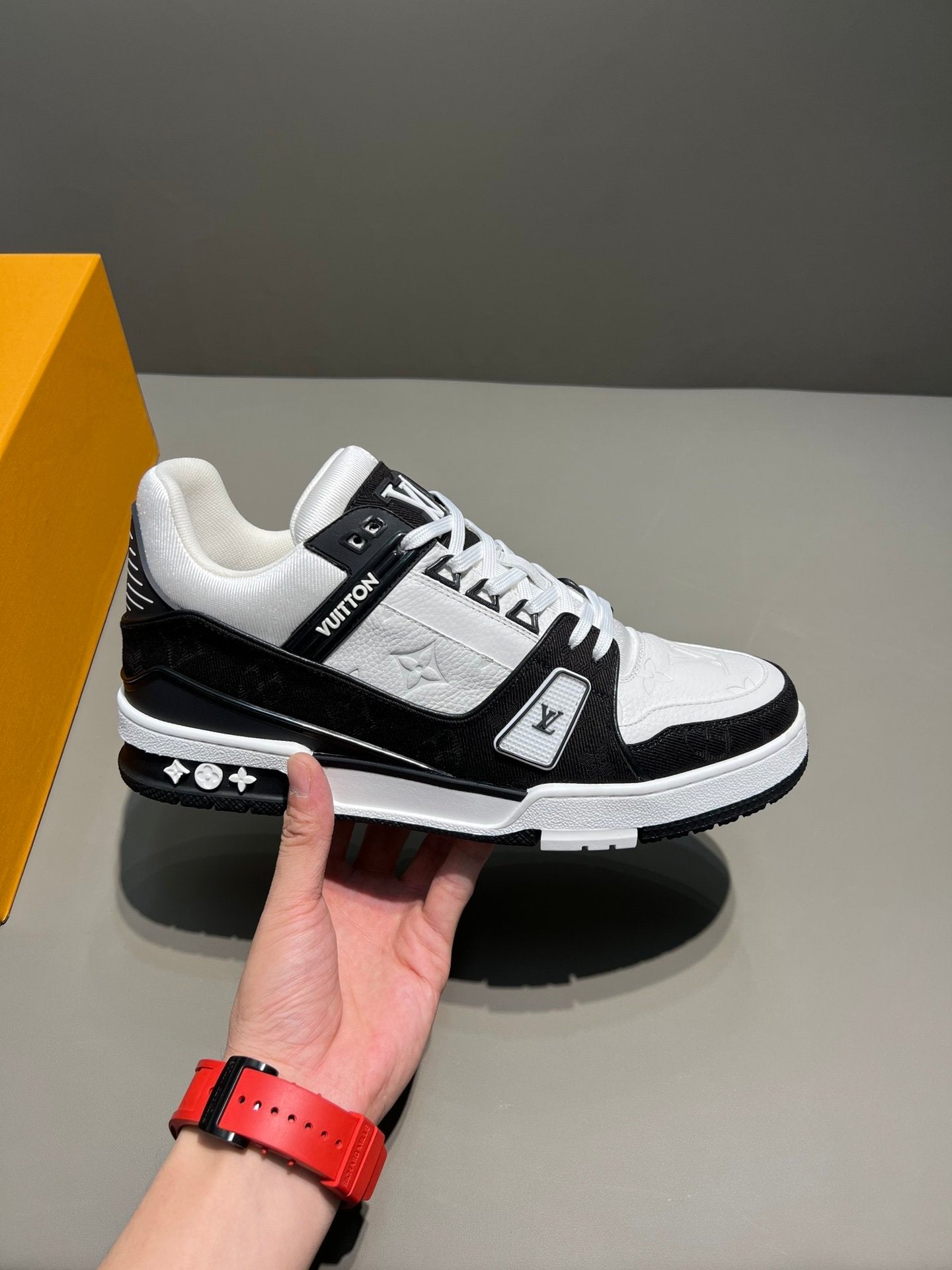 Louis Vuitton Trainer Sneaker