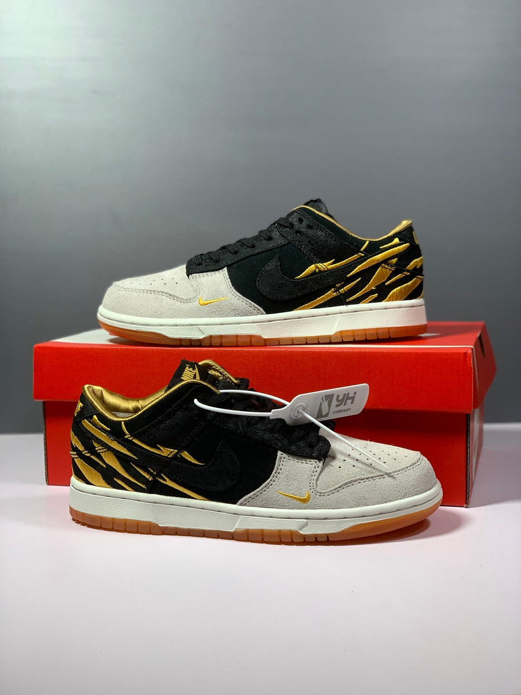 Nike Dunk Low GS God Of Wealth