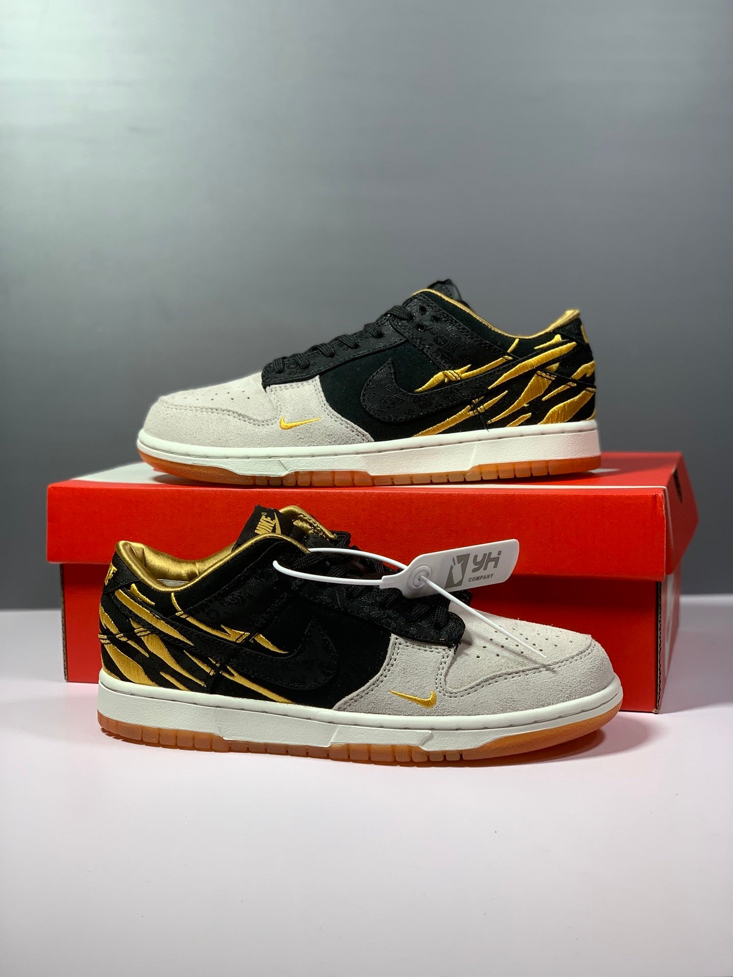 Nike Dunk Low GS God Of Wealth