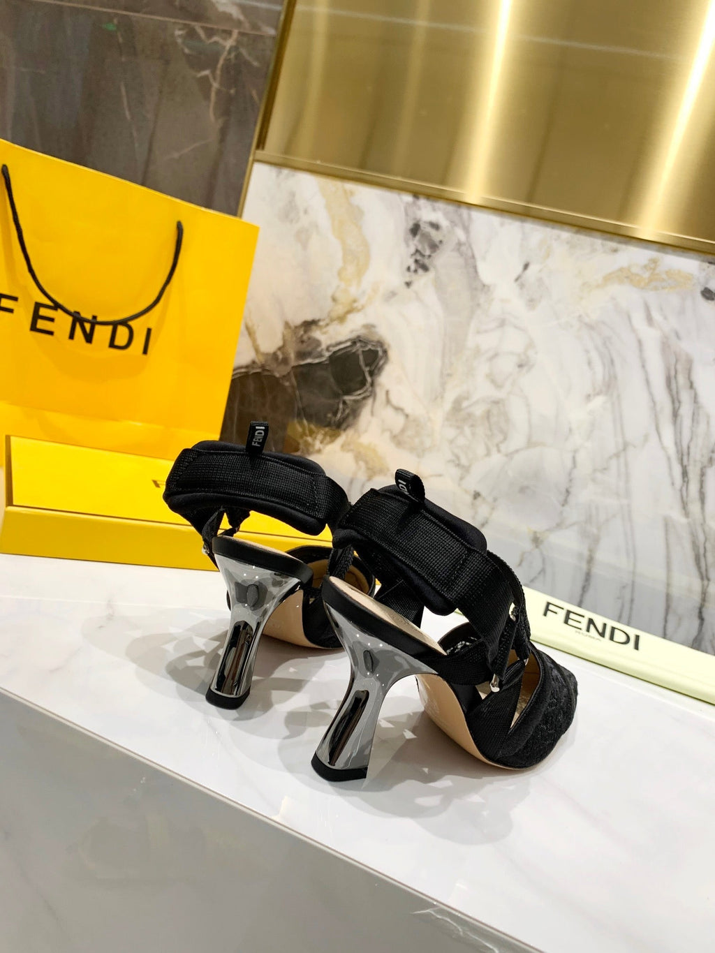 Fendi Colibrì