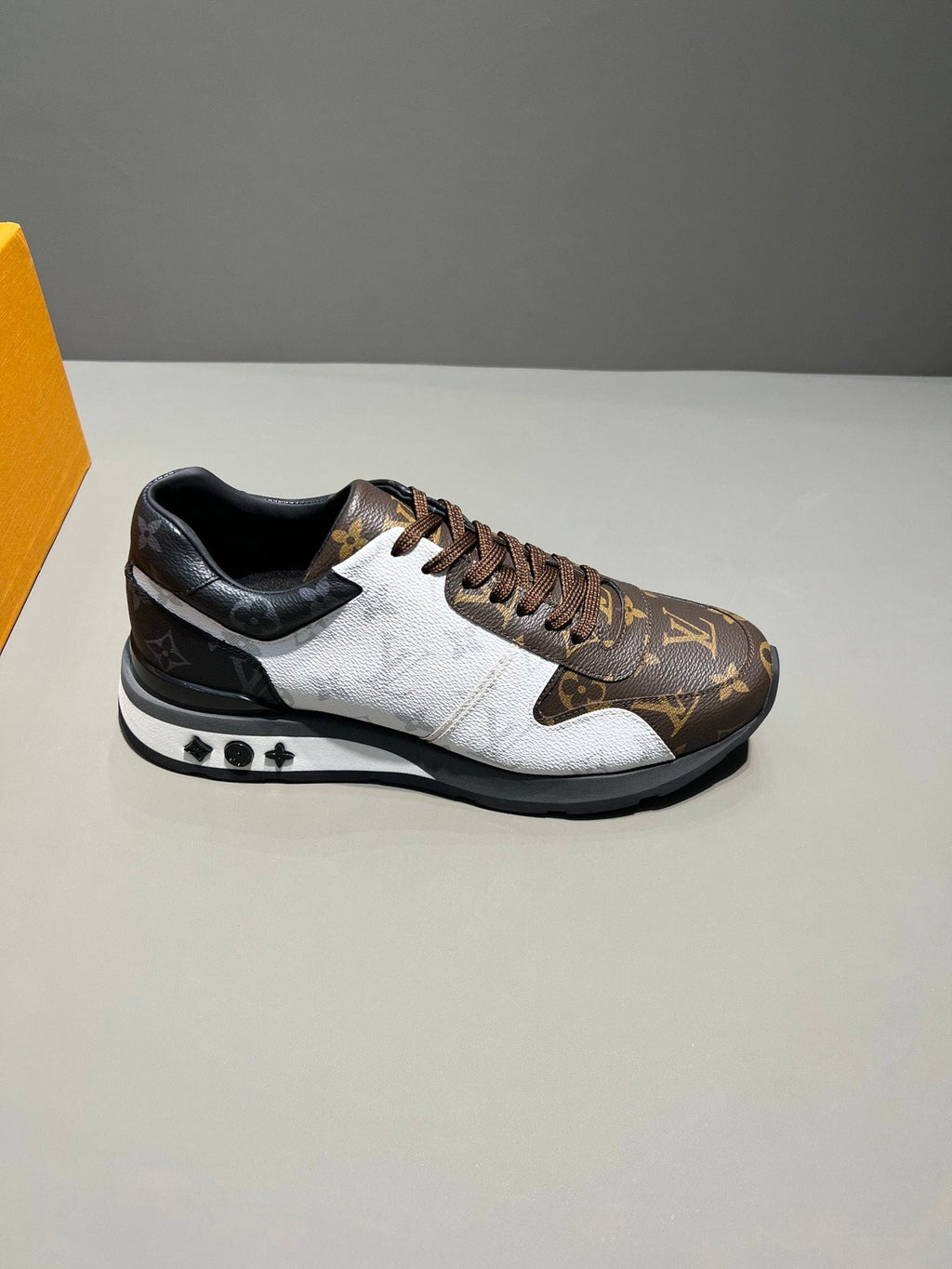 Louis Vuitton Trainer Sneaker
