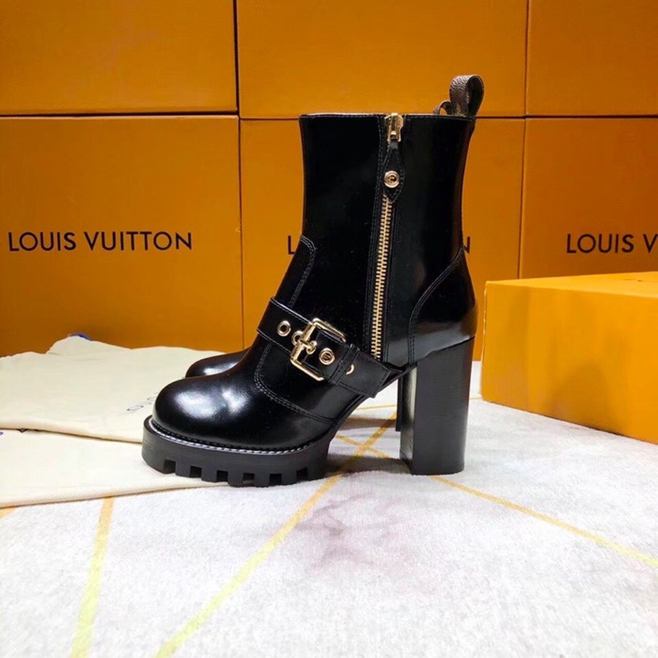 Louis Vuitton Star Trail Ankle Buckle Boot Calfskin Leather Fall/Winter Collection Black
